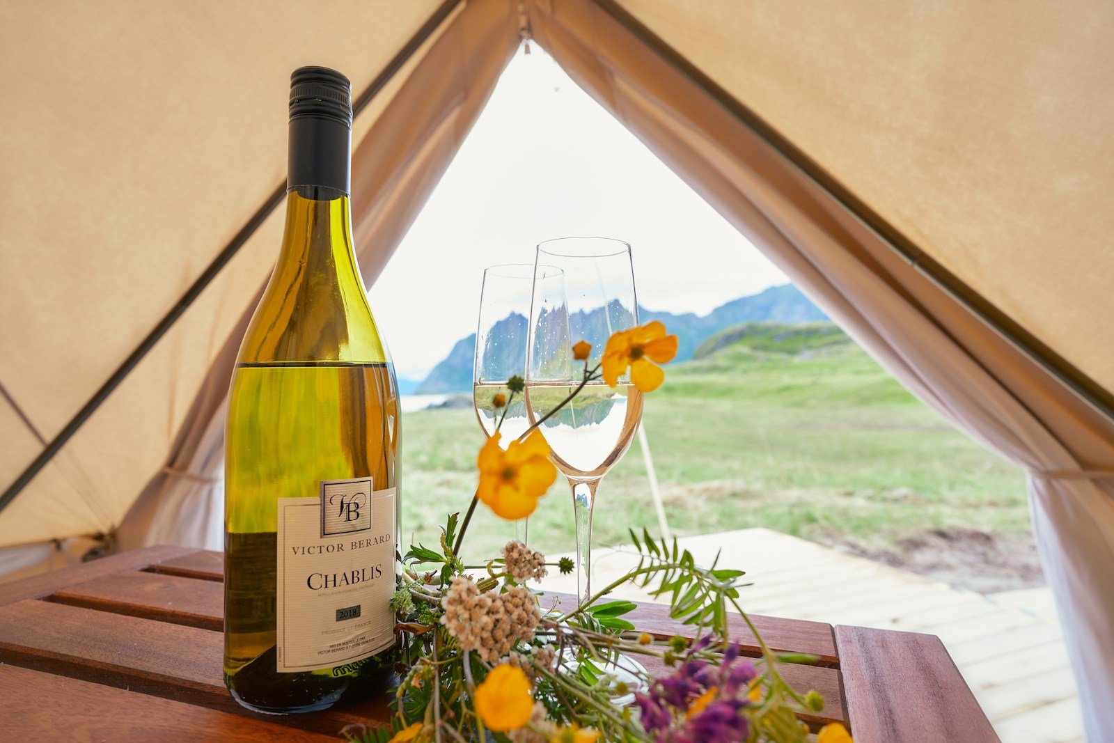 The Art of Glamping: Elevating Your Outdoor Escapades to Luxurious Heights